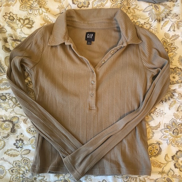 gap long sleeve - Picture 1 of 3